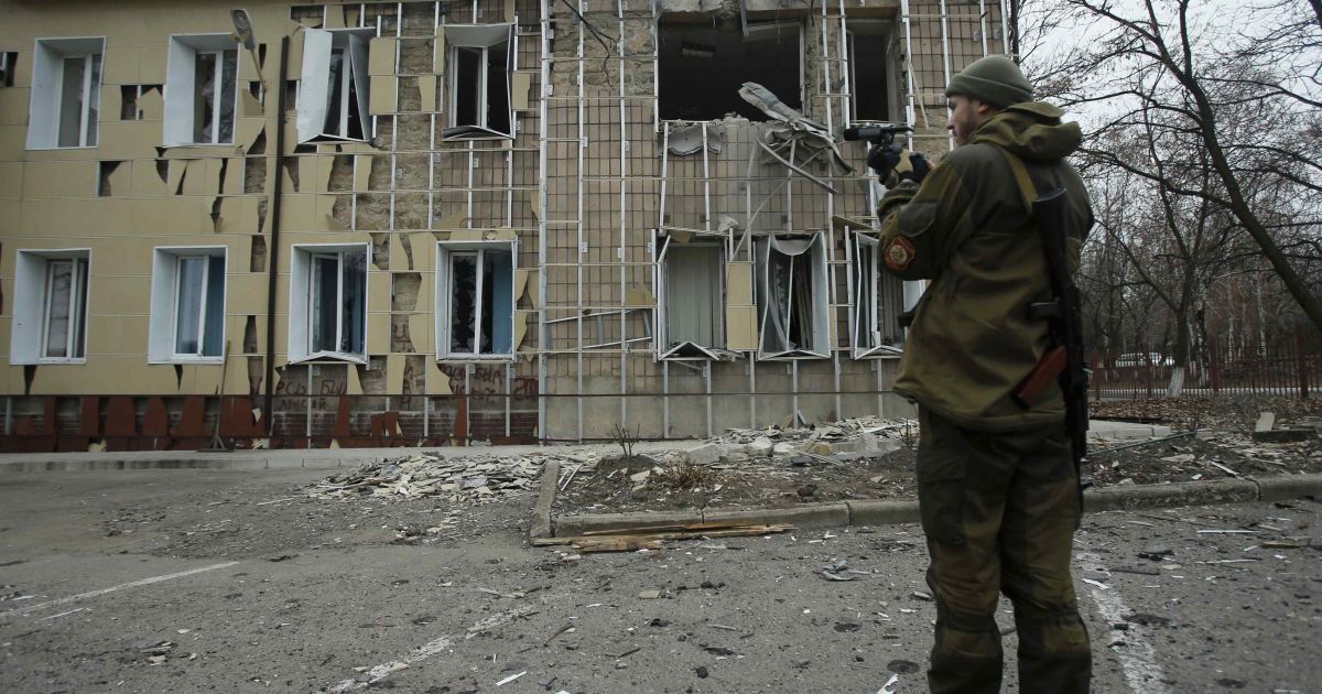 Этой ночью боевики усилили обстрел Донецка / © Reuters
