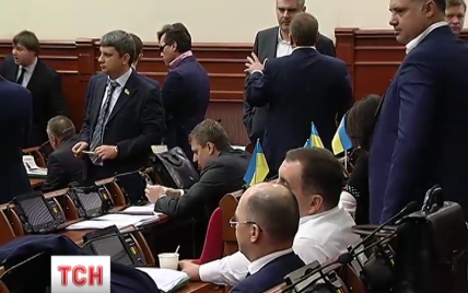 Депутаты заблокировали работу Киевсовета из-за выборов