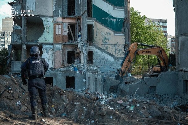 Ракета Х-101 влетіла у будинок у Києві та розірвалася: Клименко розкрив деталі російської атаки