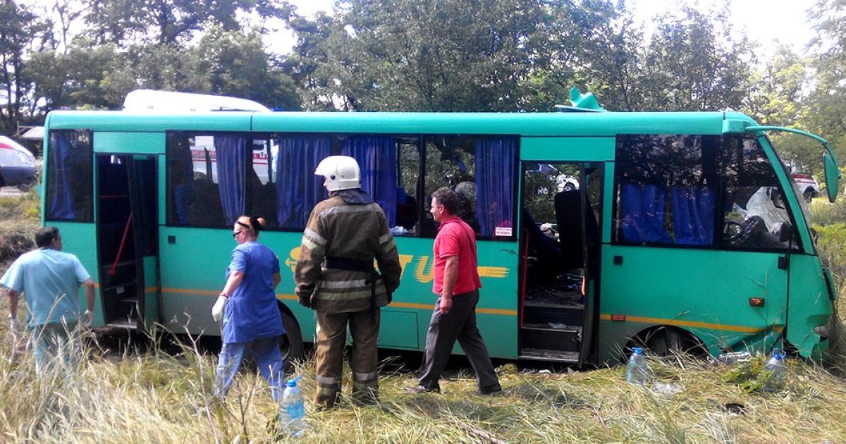 На Дніпропетровщині смертельну ДТП влаштували пасажирський автобус та вантажівка