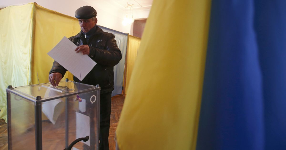 Украинцев призвали сделать ответственный выбор