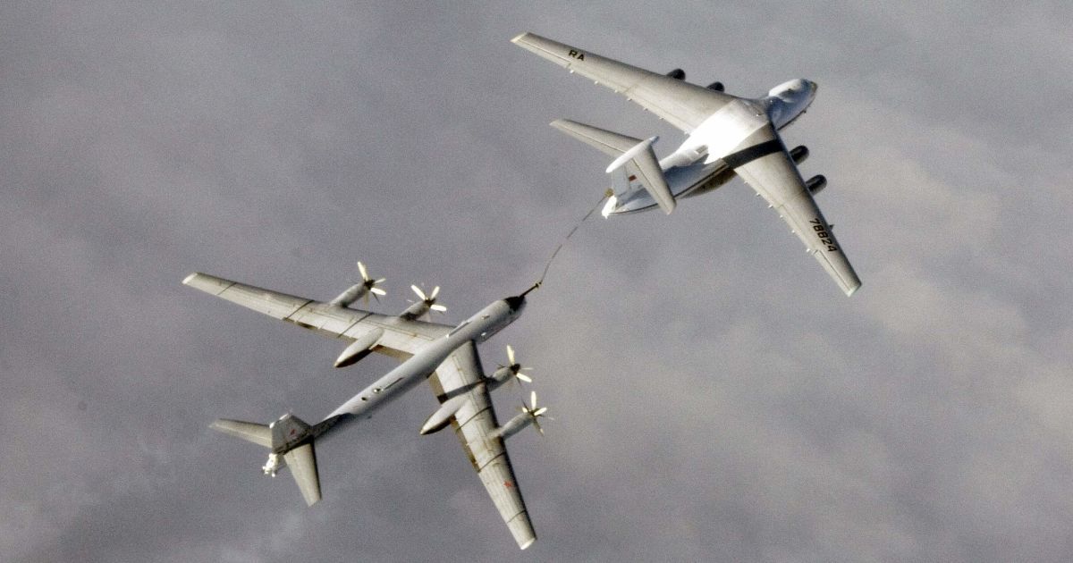 Россия отправит с десяток истребителей