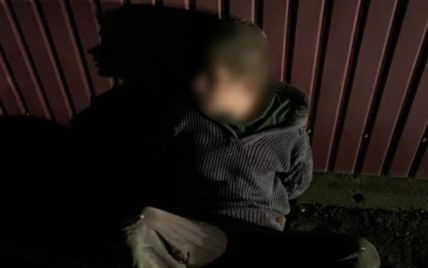 Убил родного отца: в Киевской области "на горячем" задержали 23-летнего парня (видео)