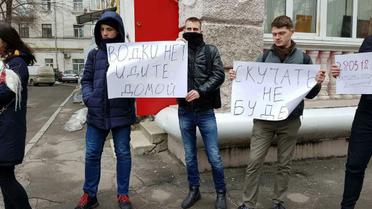 Посольство РФ у Києві, активісти, дипломати_3 / © ТСН.ua