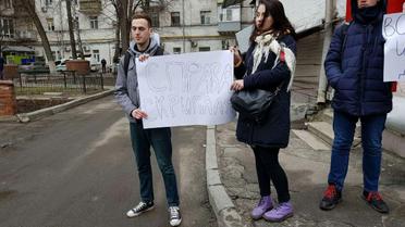 Посольство РФ у Києві, активісти, дипломати_4 / © ТСН.ua