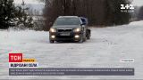 Селяни з Рівненської області радіють снігу, бо він "ремонтує" дороги | Новини України