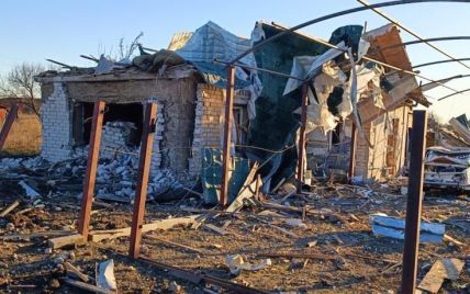 Оккупанты во время атаки разбомбили дома на Запорожье, есть жертвы: первые детали (фото)