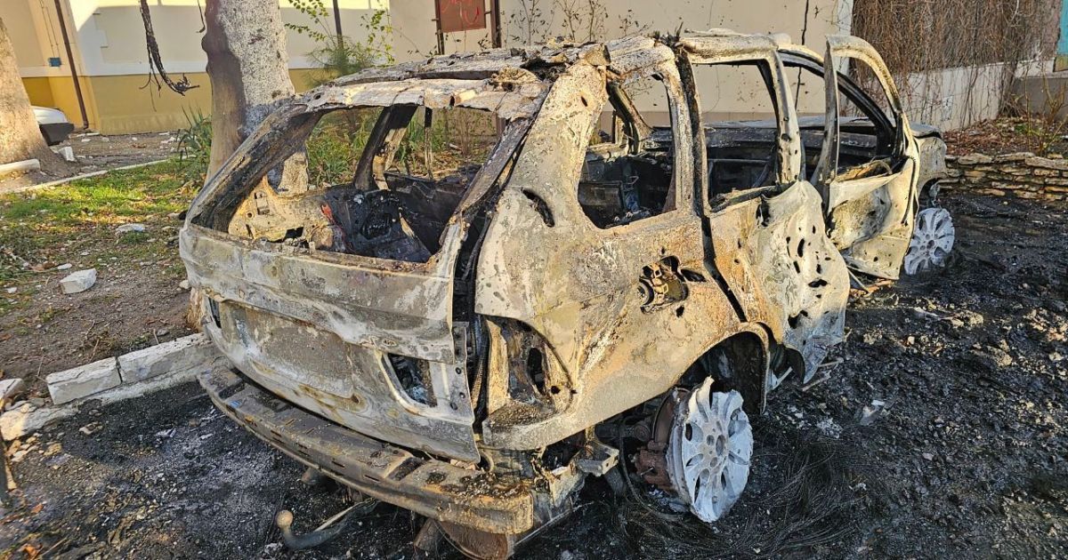 Обстріляний у Херсоні автомобіль