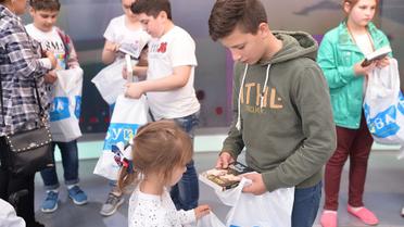 Соломія Вітвіцька до Дня захисту дітей провела на каналі «1+1» екскурсію для дітей з інвалідністю_8 / © прес-служба каналу "1+1"