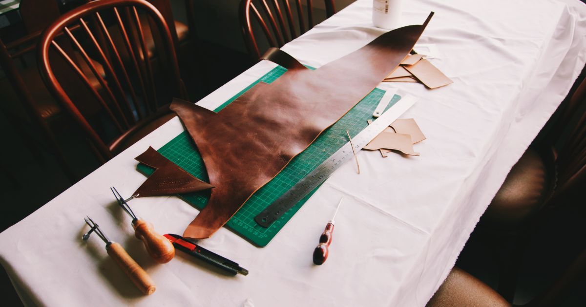 Як відрізнити натуральну шкіру від шкірозамінника