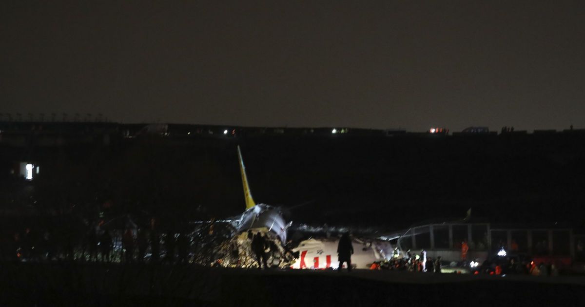 Аварія літака у Стамбулі_1 / © Associated Press