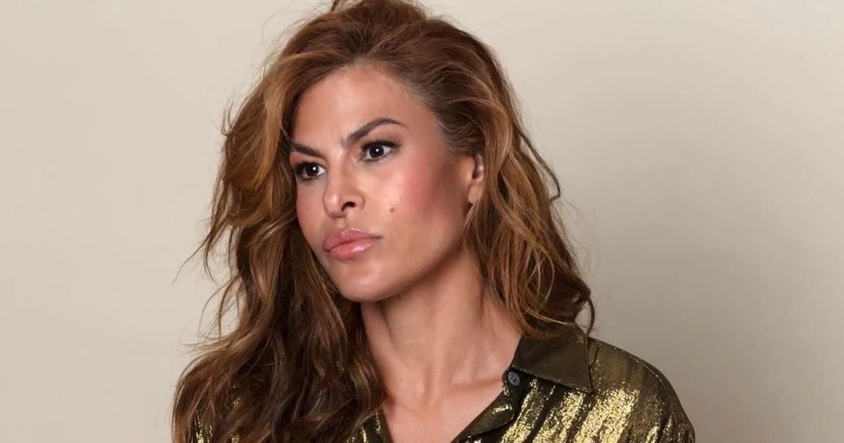 Вся в золоті: Єва Мендес знялася у фотосеті, приуроченому до її 50-річчя