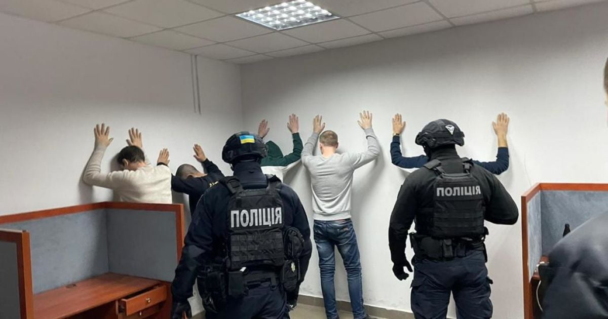 Як шахраї крадуть гроші українців: найрезонансніші афери 2021 року