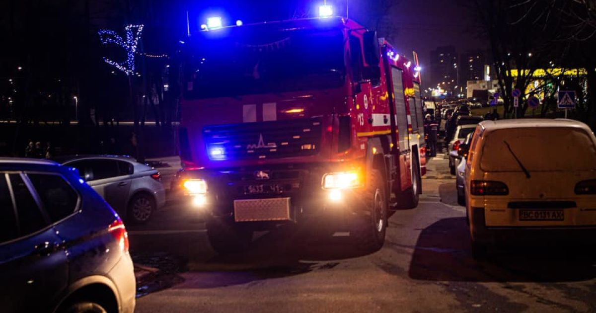 У Києві вночі горіла недобудована лазня: є загиблі