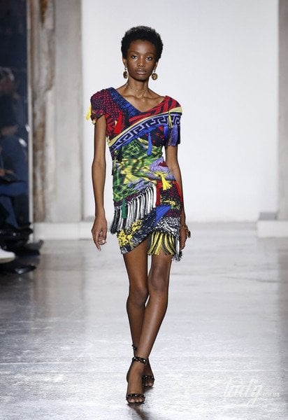 Колекція Versace прет-а-порте сезону осінь-зима 2018-2019 / © East News