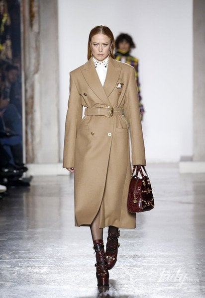 Колекція Versace прет-а-порте сезону осінь-зима 2018-2019 / © East News
