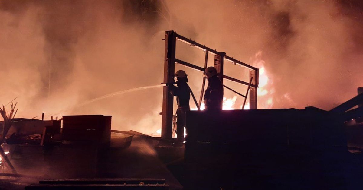 Після поразки на фронті росіяни масовано обстріляли Харків та Чугуївщину: є загибла