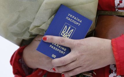 Кабмин запретил украинцам выезжать в Россию по внутренним паспортам