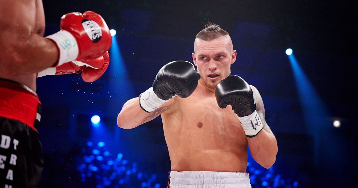 Усик и Гловацки определились с точной датой чемпионского боя