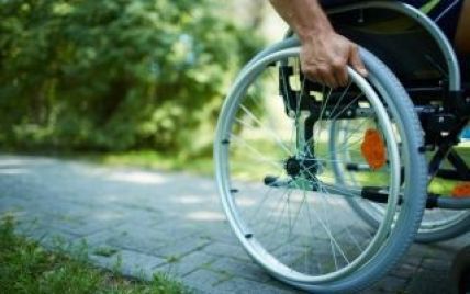 Місто очима інвалідів: Соломія Вітвіцька проведе день у інвалідному візку. Дивіться онлайн