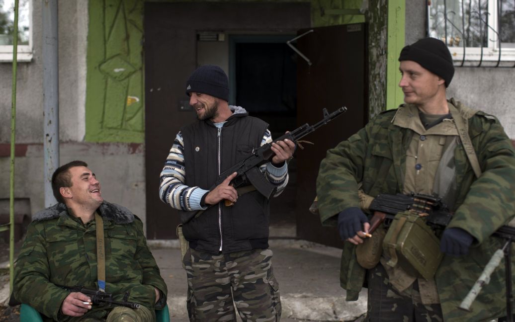 По улицам Ясиноватой бродят боевики / © Reuters