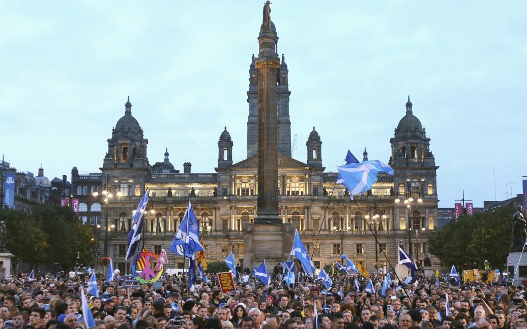 Сегодня шотландцы определяются со своим будущим / © Reuters