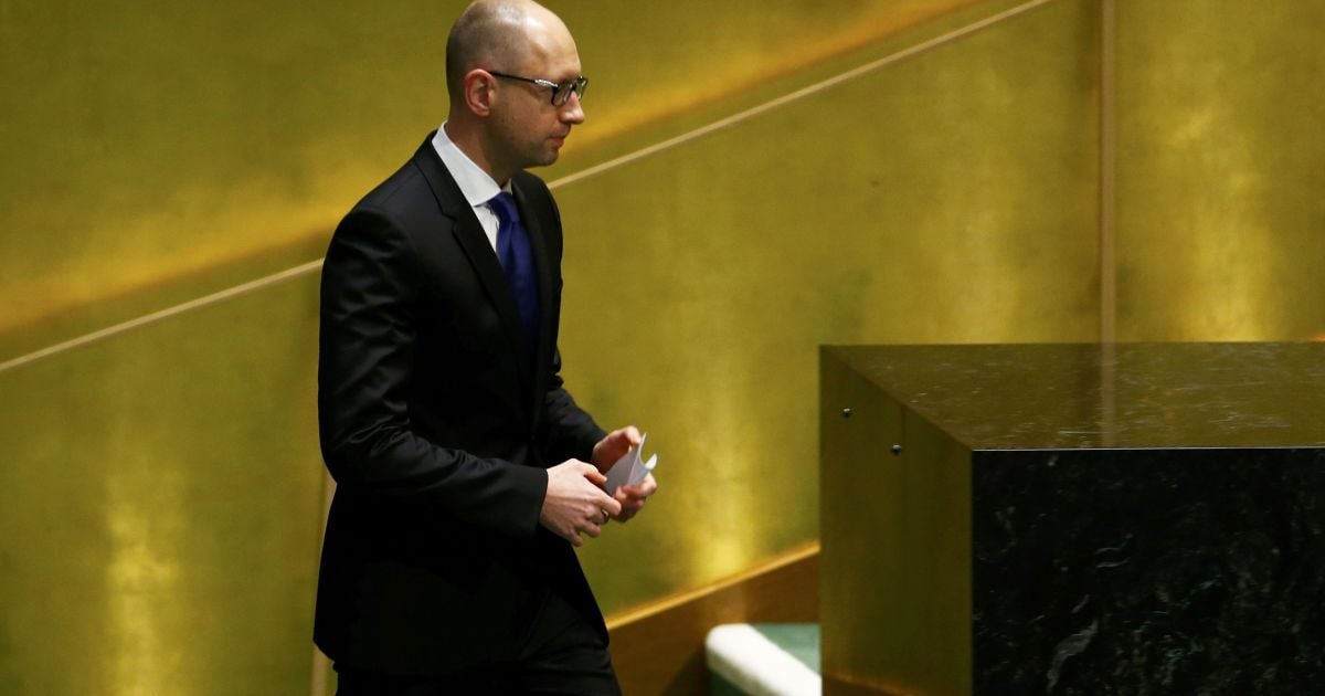 Яценюк вважає, що "гуманітарку" не пускають на Донбас через російських бойовиків