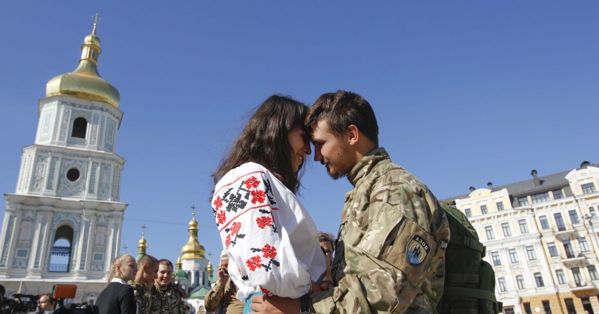 У Києві тепло зустріли бійців батальйону "Азов"