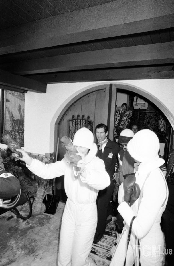 Принцесса Диана и принц Чарльз на лыжах фото из архива