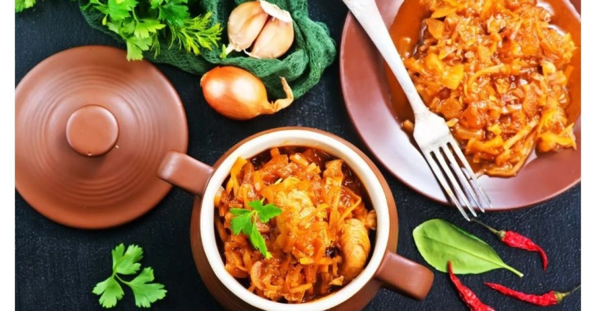 Тушеная капуста на сковороде