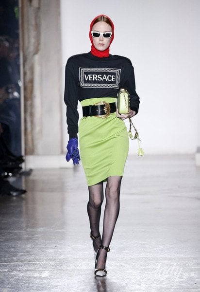 Колекція Versace прет-а-порте сезону осінь-зима 2018-2019 / © East News