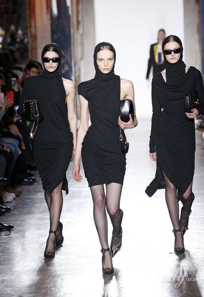 Колекція Versace прет-а-порте сезону осінь-зима 2018-2019 / © East News