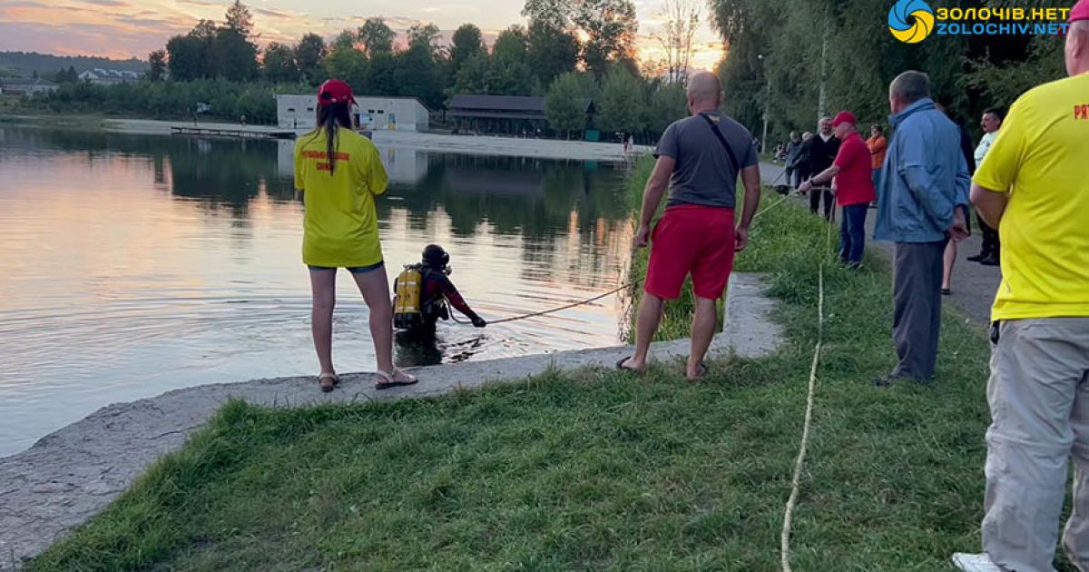Во Львовской области в День знаний со дна озера достали тело 13-летнего мальчика: видео