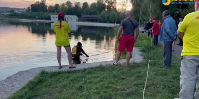 На Львівщині у День знань з дна озера витягли тіло 13-річного хлопчика: відео