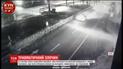 Преступление и наказание. В Сети появилось видео, как авто патрульных сбило грабителя в центре Киева