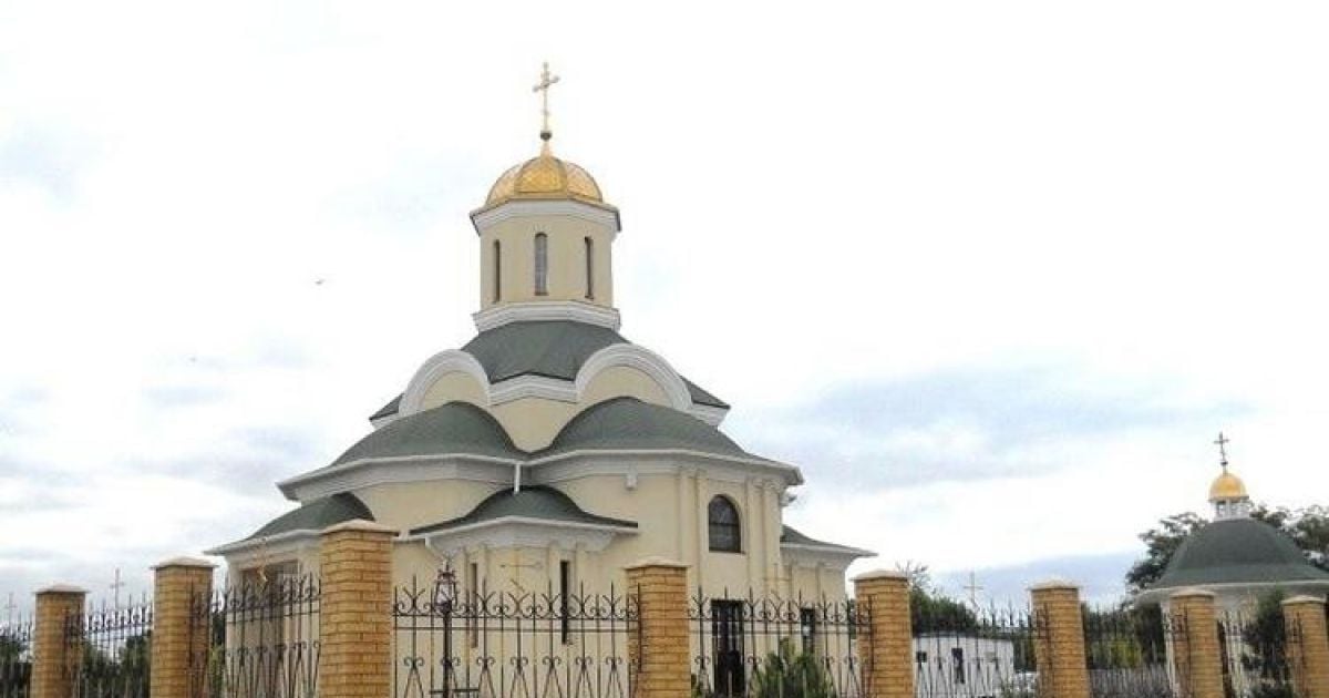 У Запоріжжі троє осіб намагалися підпалити храм Московського патріархату. СБУ розслідує як теракт