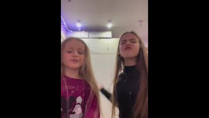 Лилия Ребрик восхитила видео, как ее дочери поют хит Stefania