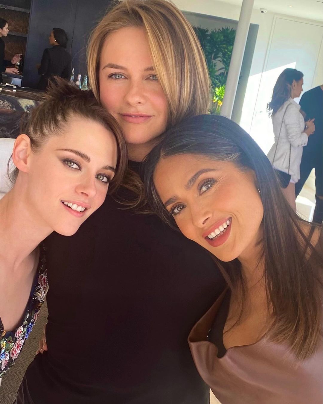 Сальма Хайек, Алисия Сильверстоун и Кристен Стюарт / © instagram.com/salmahayek