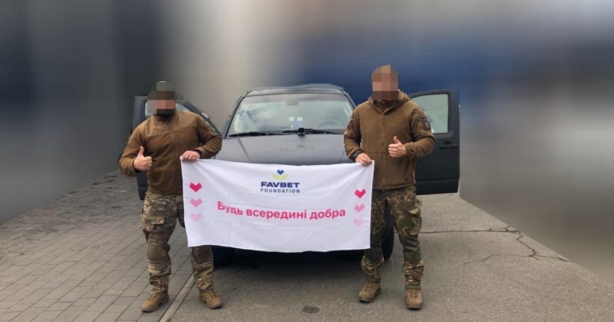 Favbet Foundation передав розвідникам Нацгвардії на передову позашляховик Nissan Pathfinder