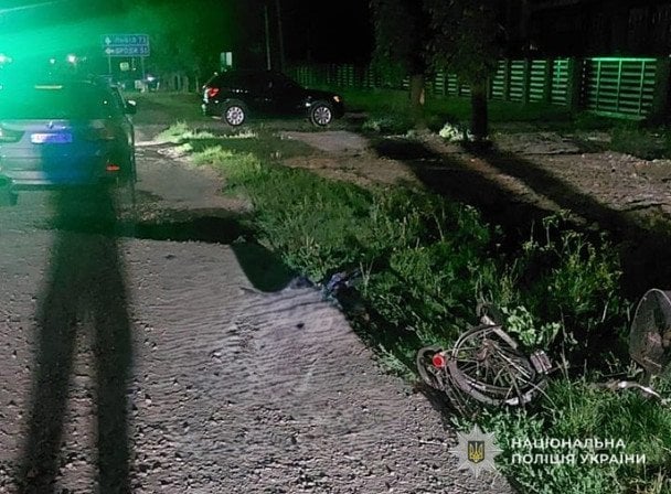 Во Львовской области водитель BMW сбил велосипедиста: детали