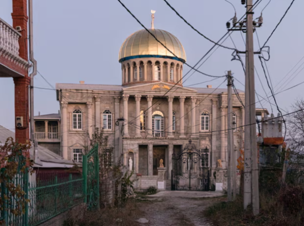 Романський палац