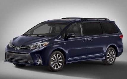 Toyota представила обновленный минивэн Sienna