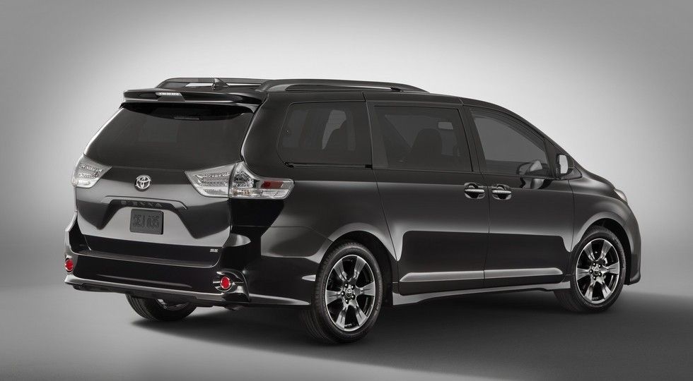 Toyota минивэн sienna