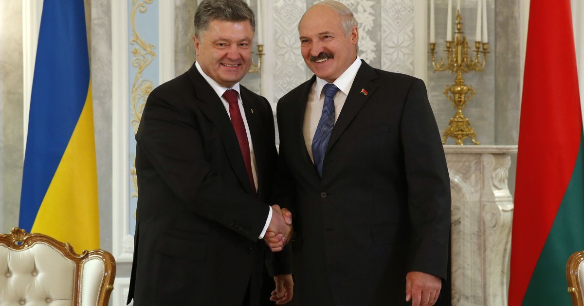 В Минске Порошенко пообщался с Лукашенко / © Reuters