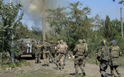 Бойцы АТО уничтожают русские танки и БМД, даже выходя из окружения
