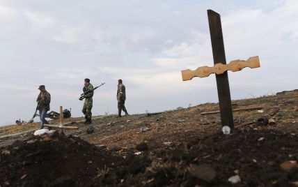 Около 300 солдат РФ погибли за день штурма позиций "киборгов" в Донецке - правозащитники