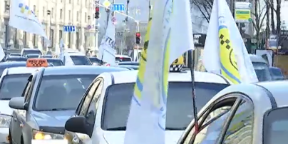 Утром на Крещатике снова горели шины