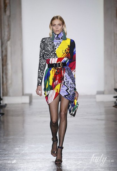 Колекція Versace прет-а-порте сезону осінь-зима 2018-2019 / © East News