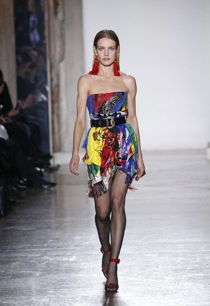 Колекція Versace прет-а-порте сезону осінь-зима 2018-2019 / © East News