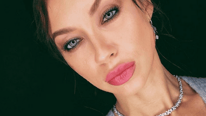 Порно сатиралық бейне